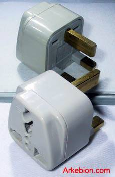 Adaptateur Uk mâle Universel Femelle
